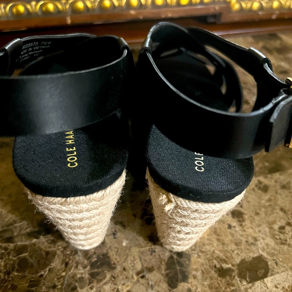 Shoes - Picture 5 of 6